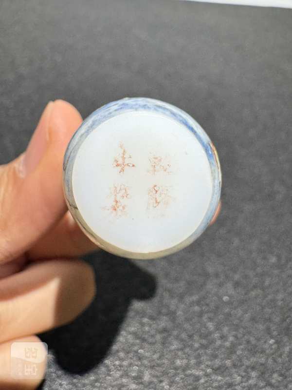 清 料胎画珐琅山石花卉图鼻烟壶 - 图6